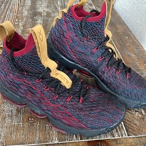 Nike LeBron Mew Heights Basketball Shoes Men Size 9